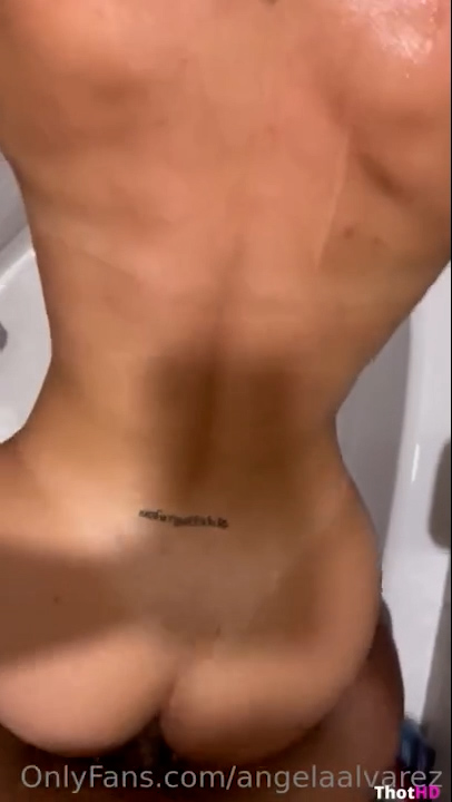 Angela Alvarez Doggy in bath – Onlyfans Sextape Viral