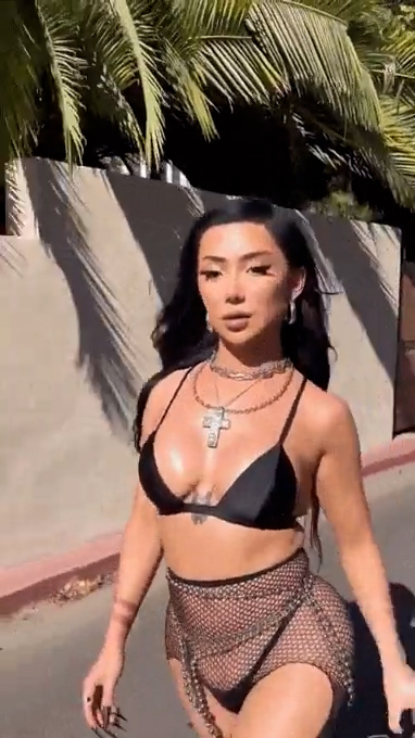 Nikita Dragun Outdoor Sexy so hot – Onlyfans video Viral