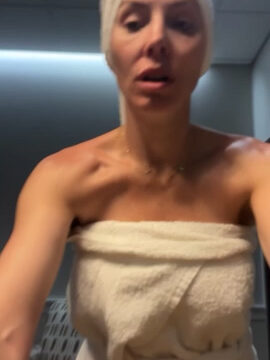 Whitney Cummings new Onlyfans video so hot – Viral