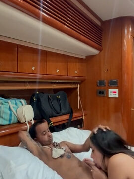 Baby Alien Fucks Latina Baddie On the Yacht – Onlyfans Sextape