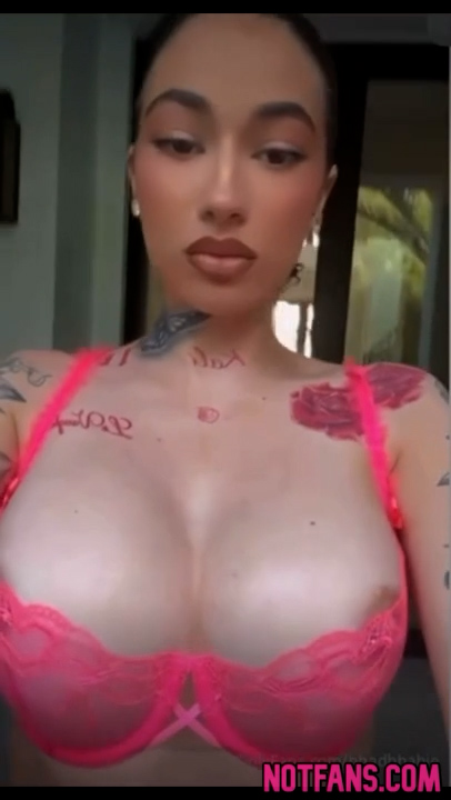 Bhad Bhabie Boobs Teasing so Hot – Onlyfans Tape